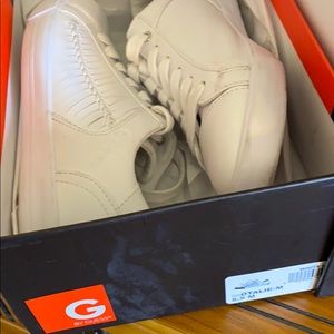 Guess Otalie-M size 8.5 leather tennis shoes